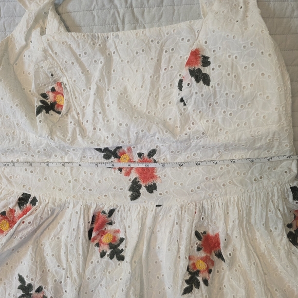 Hearts And Found Floral Embroidered Dress XXXL - Picture 6 of 6